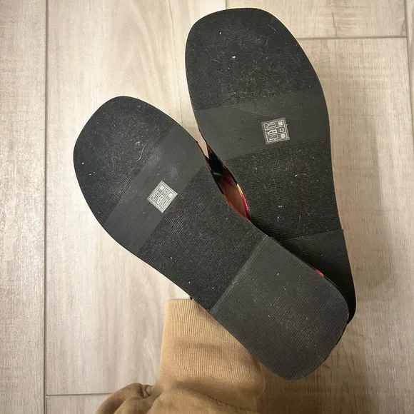 Natori Floral Slide Sandals - size 5 SELLING BOTH TOGETHER - Picture 5 of 8